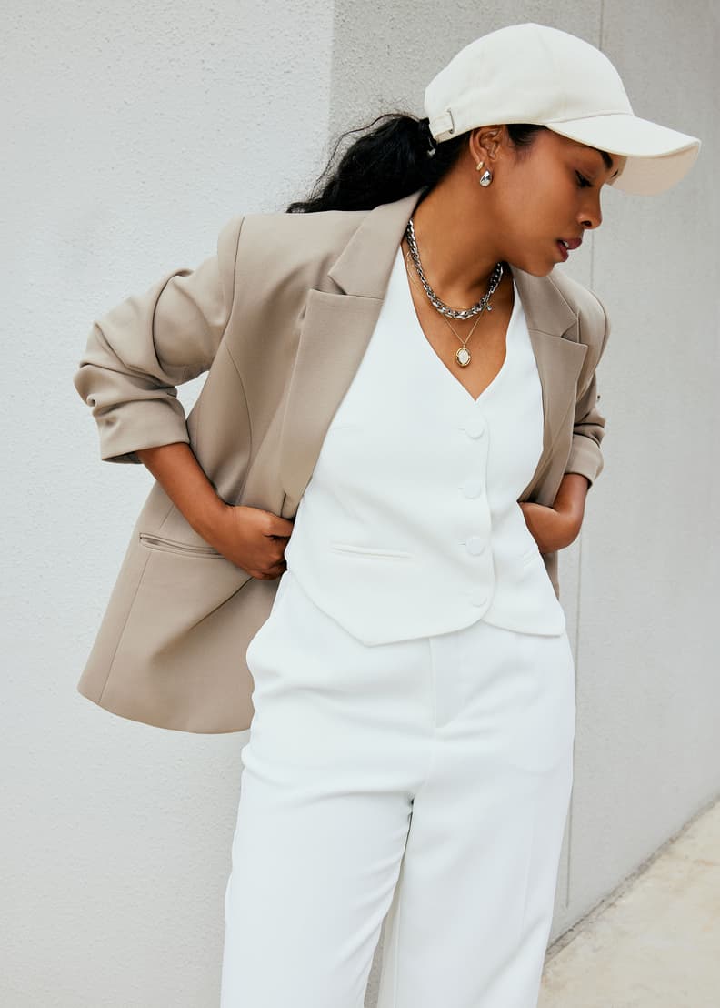 Relaxed V-neck Vest - Image 3