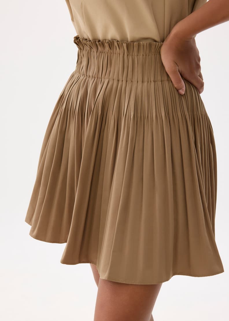 Elastic High Waist A-line Pleated Mini Skirt - Image 3